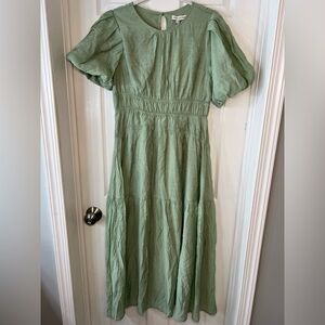 Moon‎ River Elegant Green Midi Dress Size Medium NWT